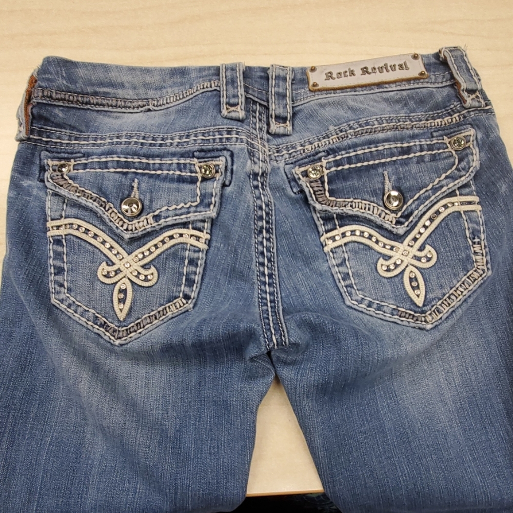 Rock Revival Sz 28
